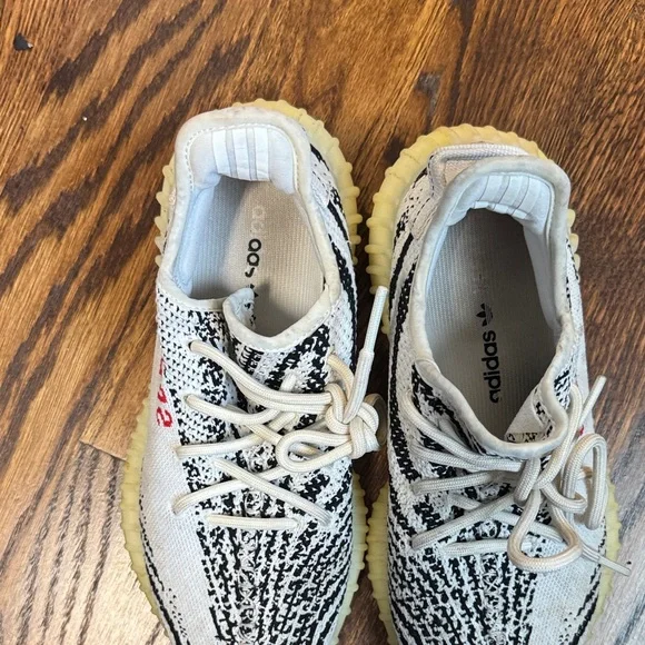 adidas gazelle silver green womens Adidas Yeezy Boost 350 V2 Zebra (2017/2022)
